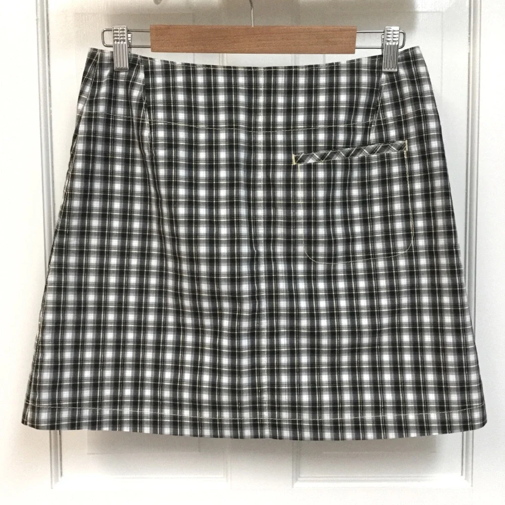 Annika CUTTER AND BUCK sz 2 Golf Skort Plaid Printed Pockets Black Gray Gold